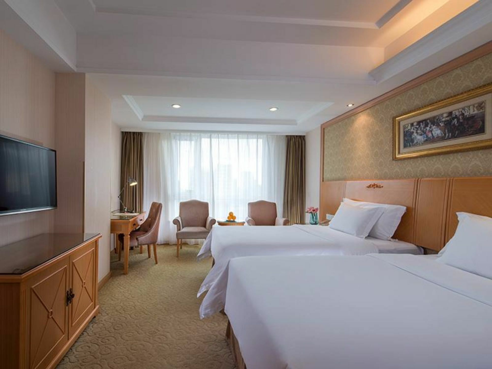 Vienna International Hotel Shenyang Railway Station Exterior photo